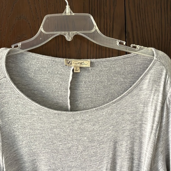 DG2 gray soft, top with belted design in front. Size Small - Picture 3 of 7